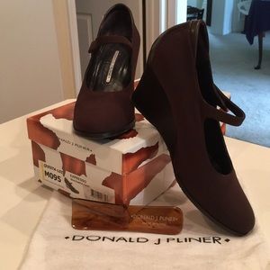 Donald J Pliner wedge heels